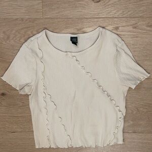 Woman’s Beige Crop Top